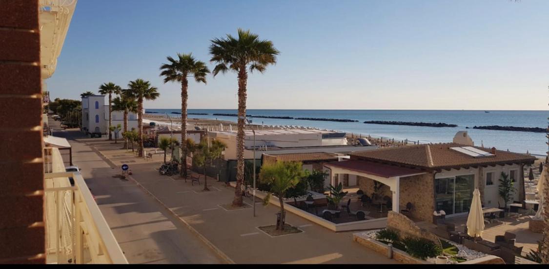 Hotel La Perla Cupra Marittima Dış mekan fotoğraf