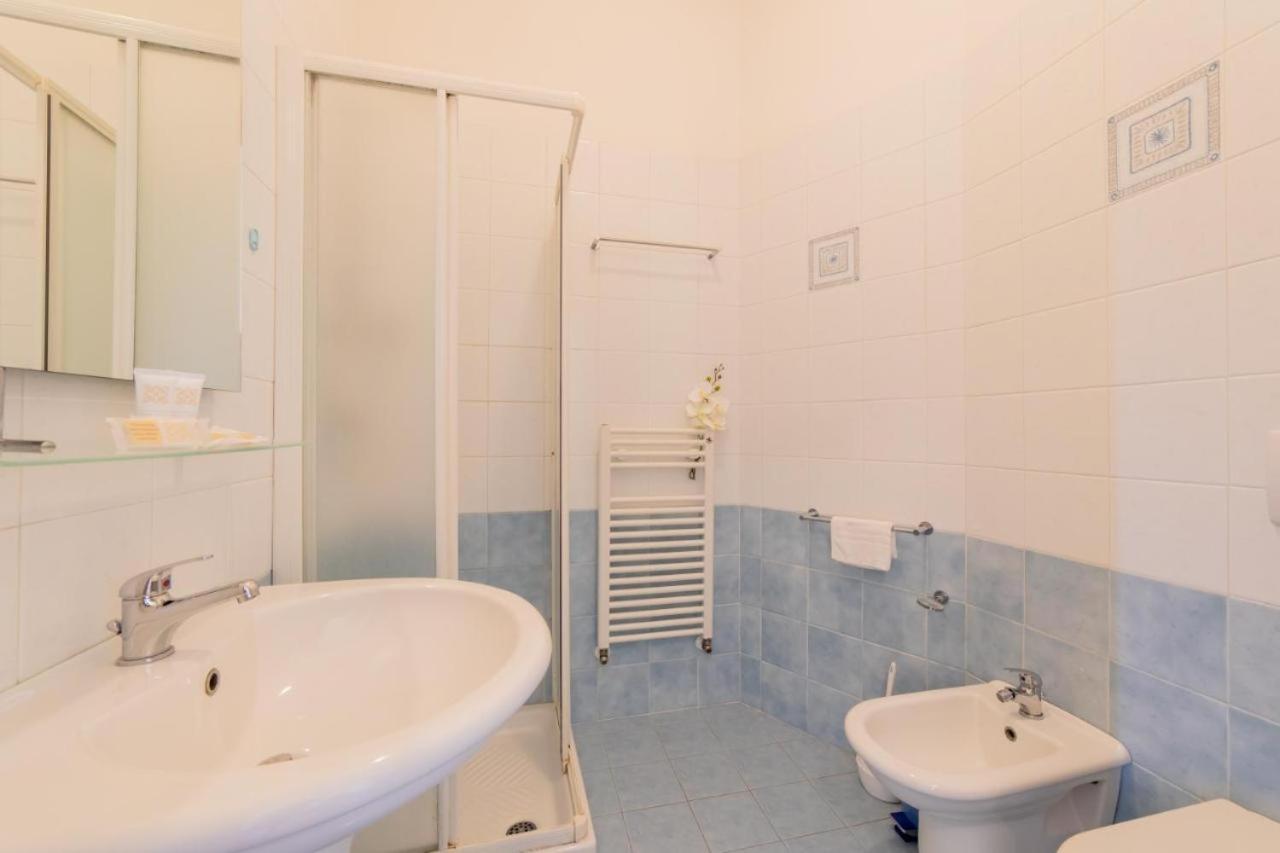 Hotel La Perla Cupra Marittima Dış mekan fotoğraf