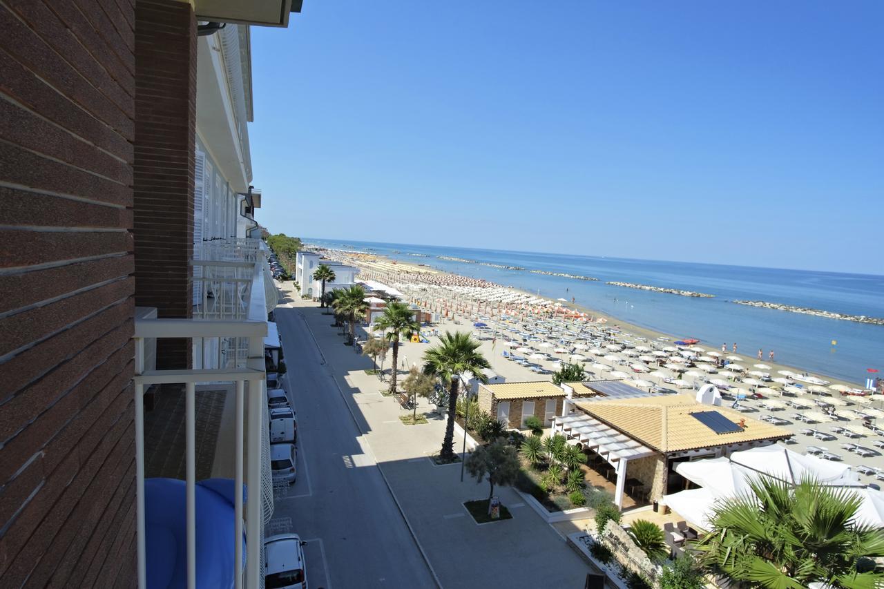 Hotel La Perla Cupra Marittima Dış mekan fotoğraf