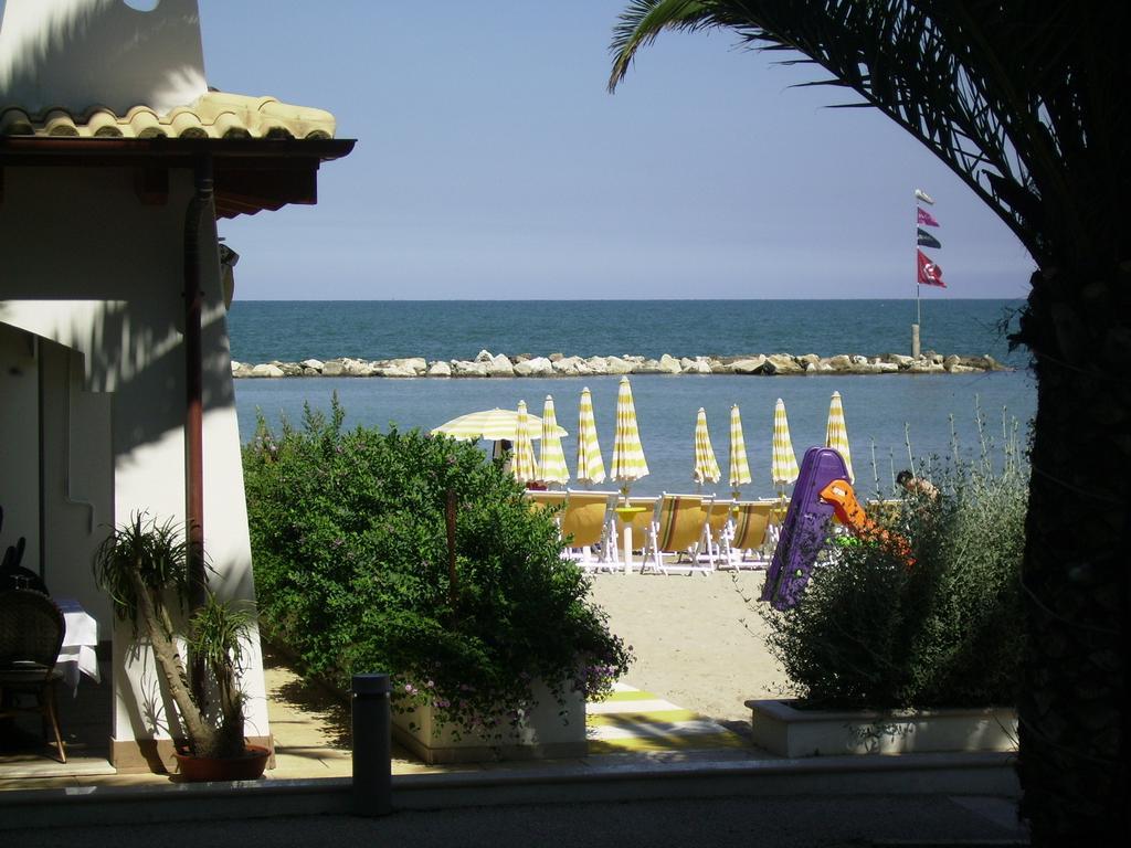 Hotel La Perla Cupra Marittima Dış mekan fotoğraf